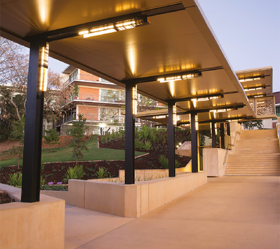 Queensland Uni adds golden touch to walkway - BlueScope case study