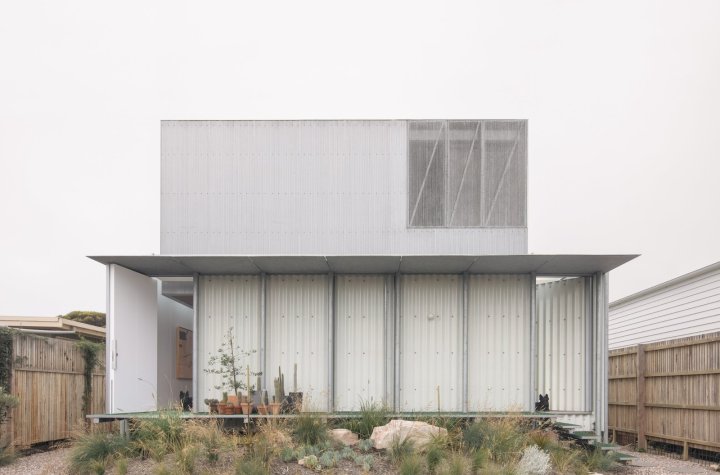 AB House by architect Office MI-JI