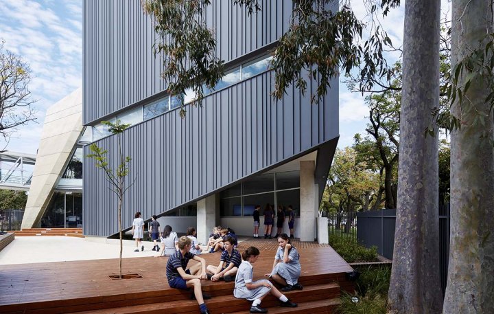 Pembroke Middle School COLORBOND steel Basalt in a Matt finish