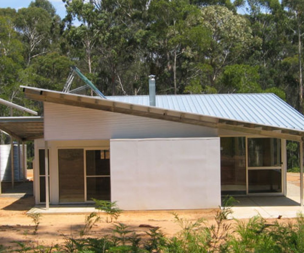 Bush retreat overcomes many challenges